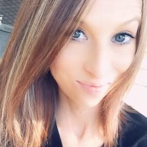 Meet your Posher, Crystal